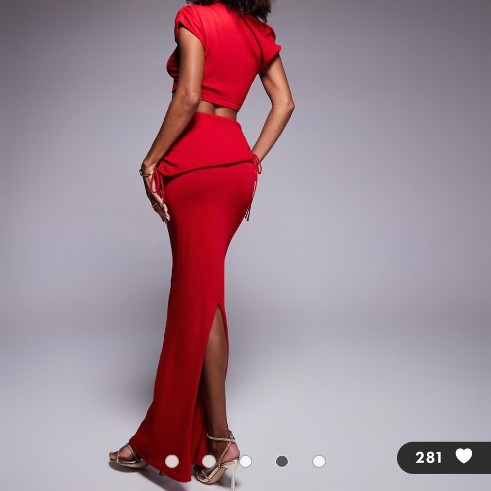 Red skirt set - Picture 4 of 4